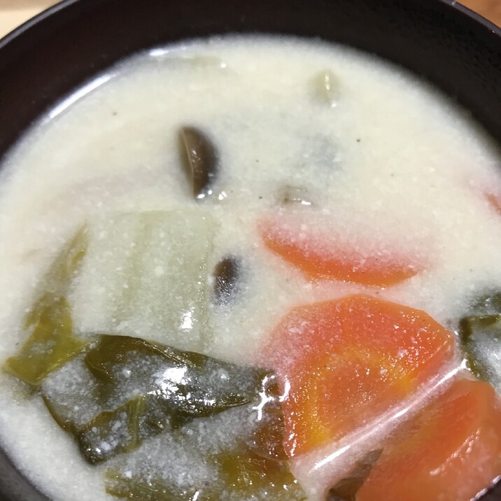 人参と白菜の豆乳スープ